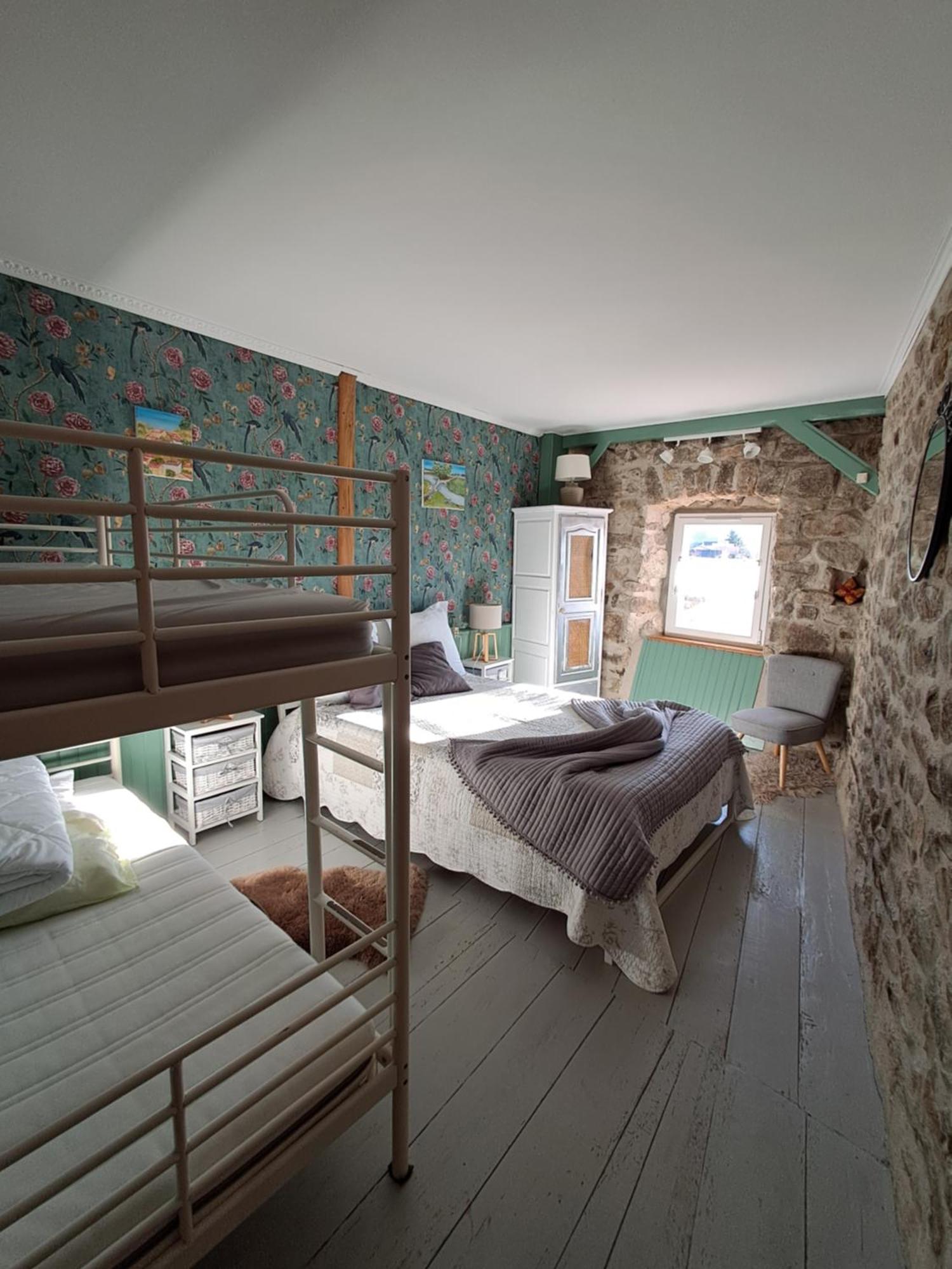 Le Relais De *